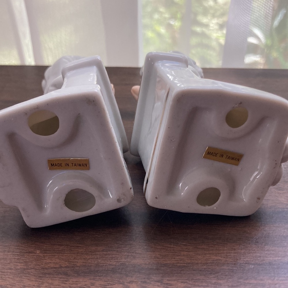 Praying pair - Picture 4 of 5